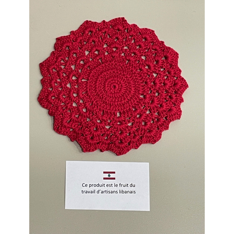Napperon rouge étoile en crochet , de Zahlé - Liban, Aamali