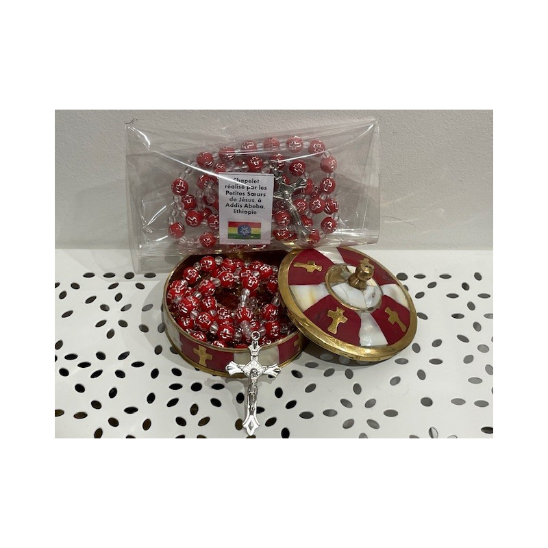 Chapelet rouge et croix argentées, les petites soeurs de Jésus, Ethiopie